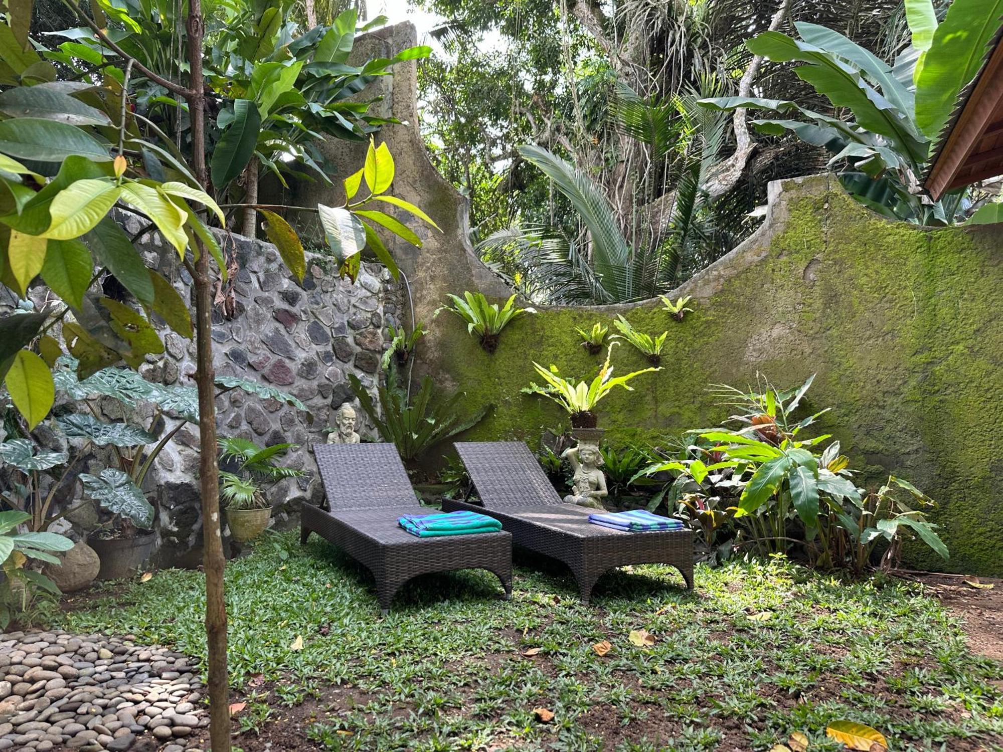 Tirta Asri Ubud Villa Room photo